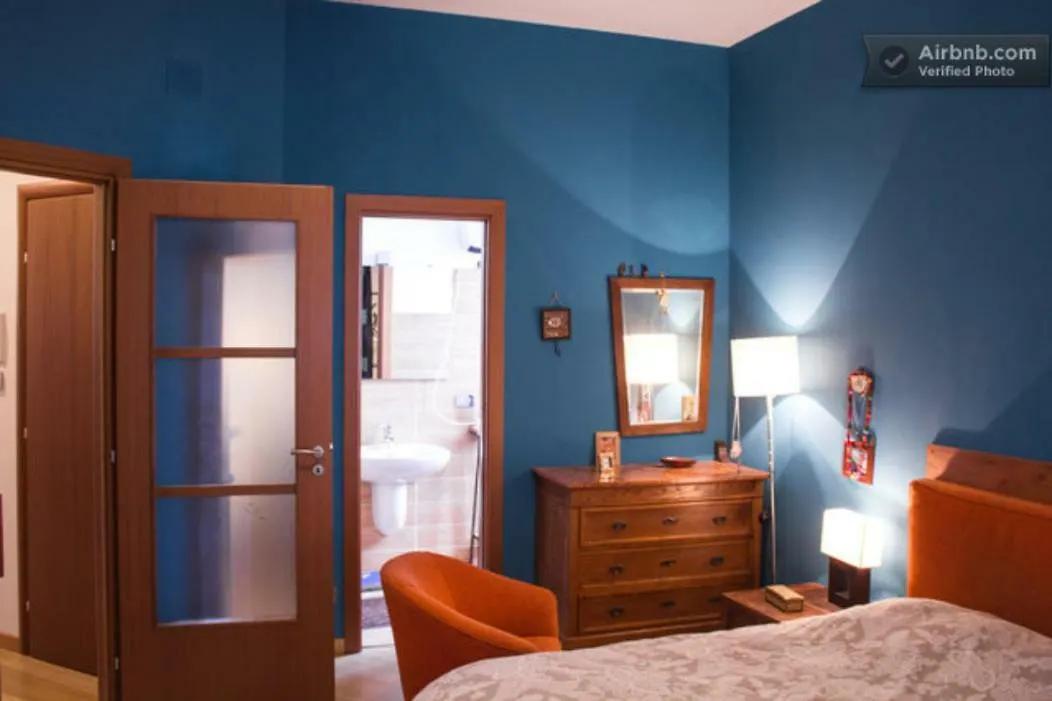Hotel Camera silenziosa con bagno privato in centro città Palermo Italia