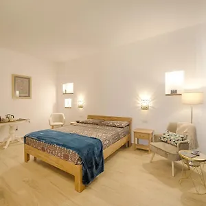 Affittacamere Cozy Downtown Italia